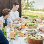Mangiare insieme cambia la tavola: nuove abitudini per la famiglia